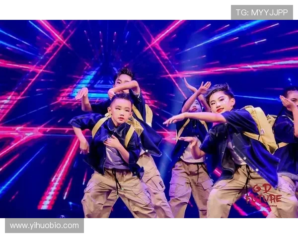 武汉街舞队的力量与激情:聚焦街舞文化的传承与创新 武汉街舞队的力量与激情:聚焦街舞文化的传承与创新