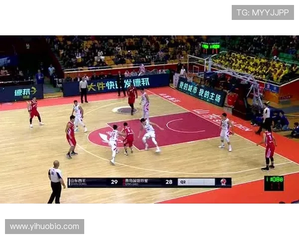 CBA青岛主场迎战深圳队全力争胜展现球队实力与斗志