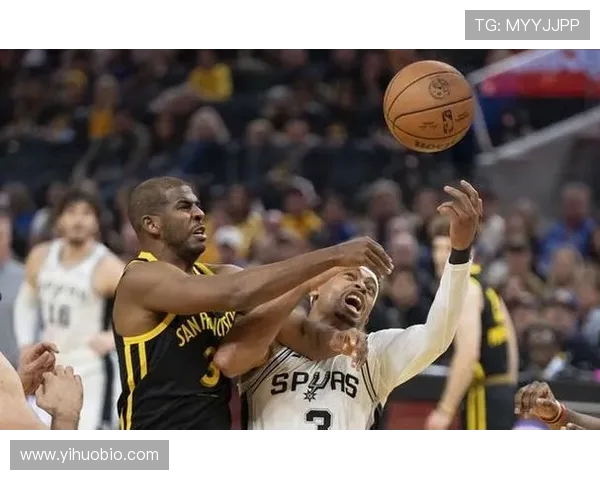 保罗对阵勇士狂砍43分展现绝佳状态引发球迷热议