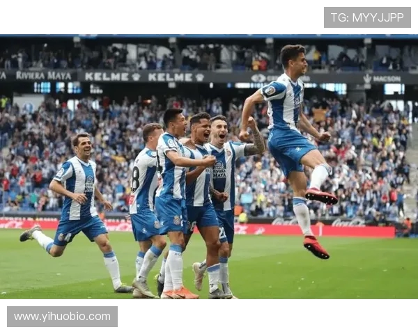 艾瓦尔主场迎战西班牙人双方争夺宝贵积分的激烈对决 艾瓦尔主场迎战西班牙人双方争夺宝贵积分的激烈对决