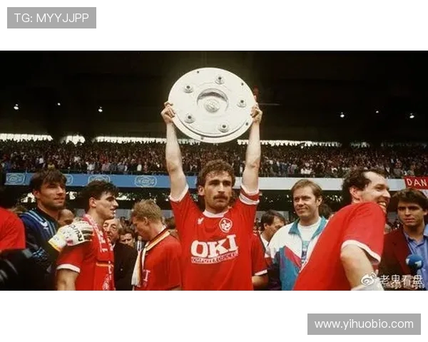 萨尔布吕肯迎战科隆力争主场胜利展现实力与斗志